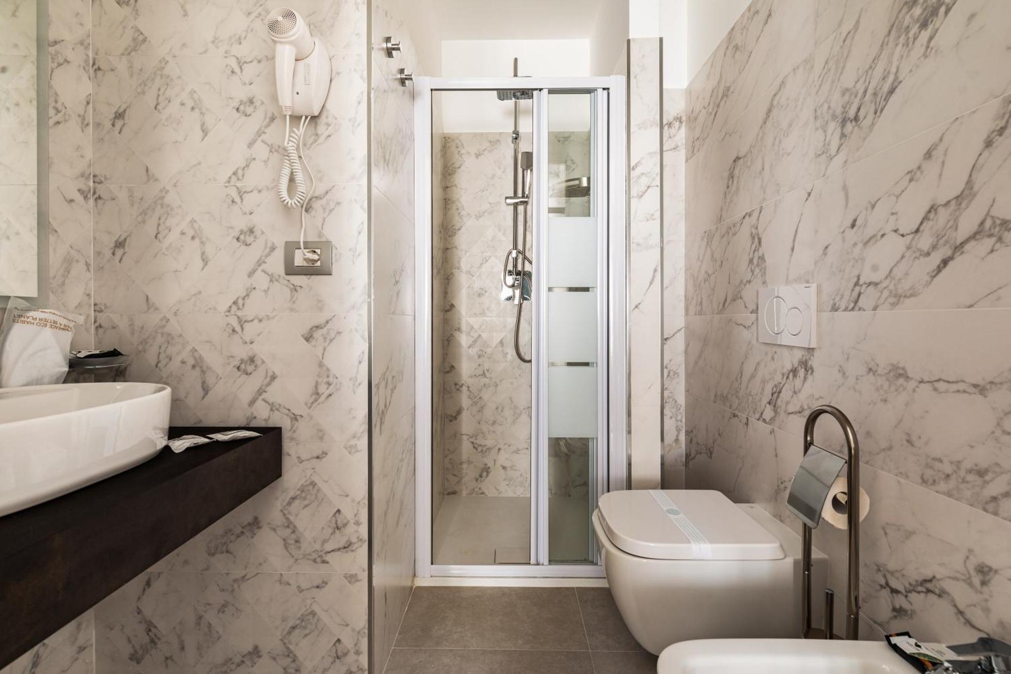 Adelante Rooms San Giovanni Rome Exterior photo