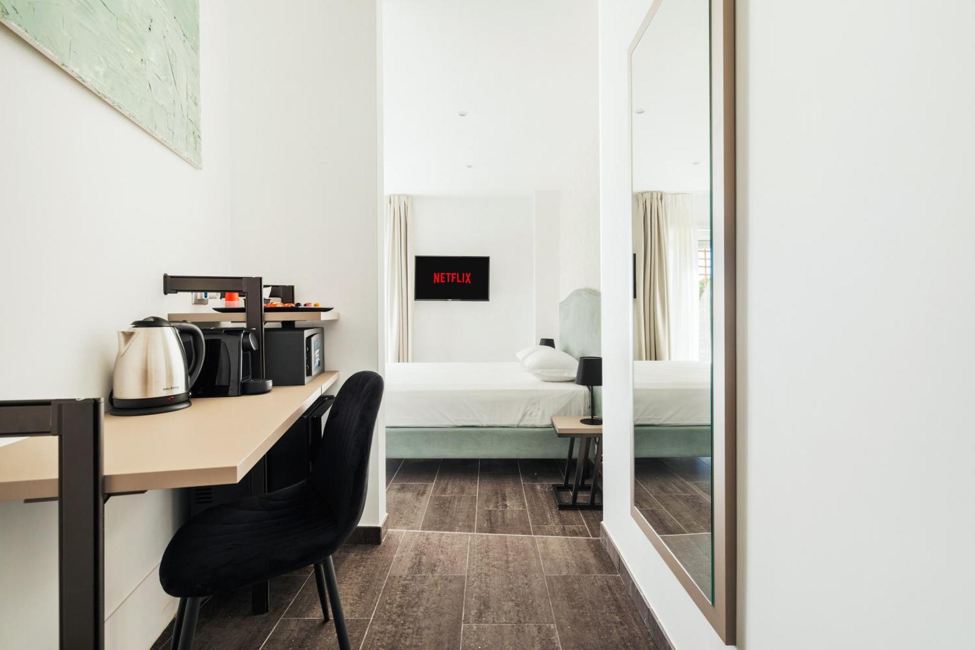 Adelante Rooms San Giovanni Rome Exterior photo